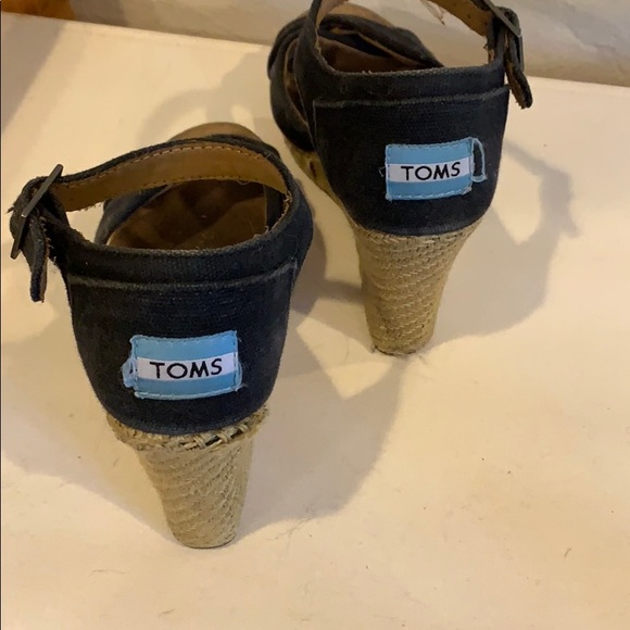 TOMS Wedges - Picture 3 of 5